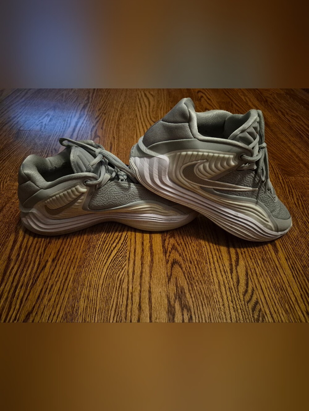 Men's Nike Zoom Freak Gray Athletic Sneakers - Basketball